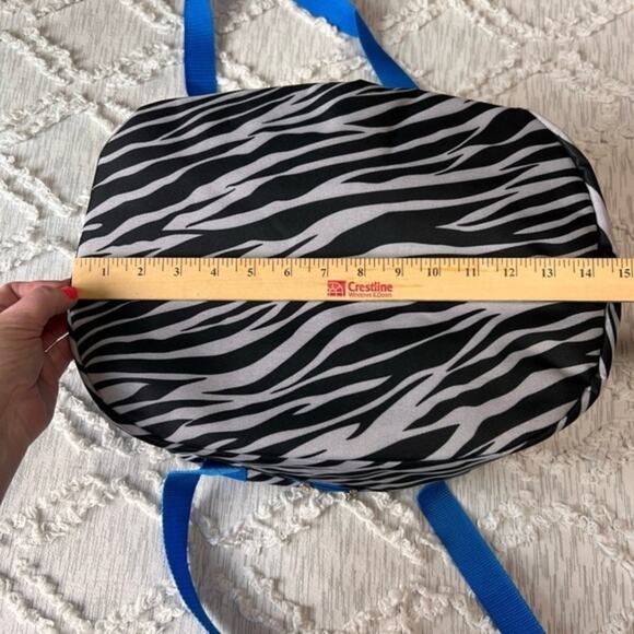 Zebra Print, Insulated Food Carrier Casseroles‎ Dish - Picture 5 of 8